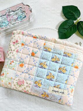 NEW Fashion Floral Makeup Bags Quilted Style Aesthetic Cute Cosmetic Makeup Bag